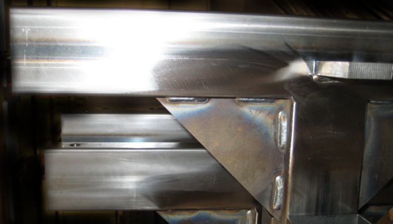 Clean surfaces of MAG-welded furniture component