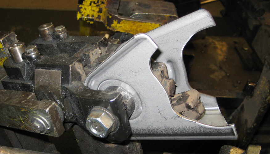 Fixture in automotive axle production